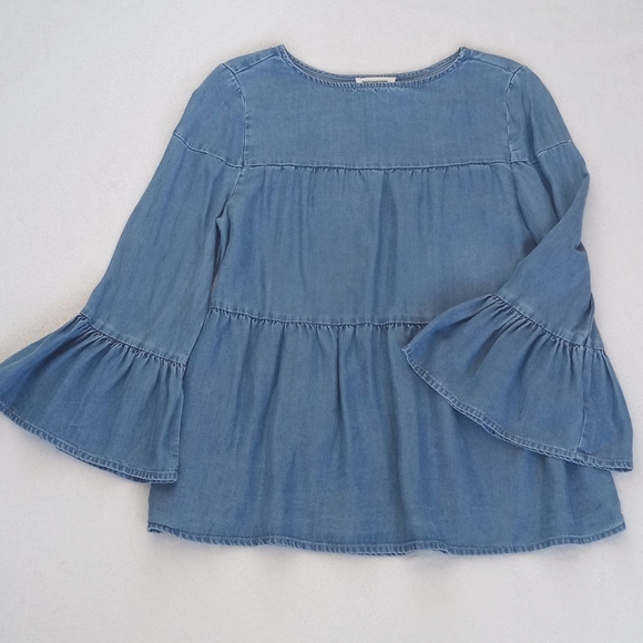 Beautiful Tiered Soft Chambray Blue Bell Sleeve  Lyocell Top S/P - Picture 7 of 8